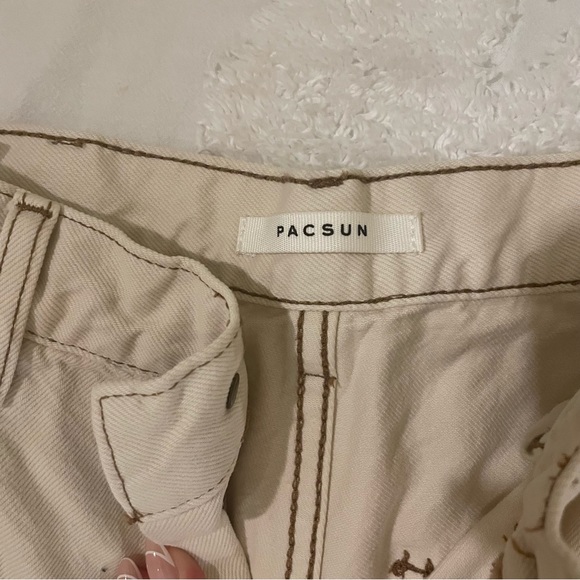 Wide Leg Off White Jeans - Picture 3 of 6